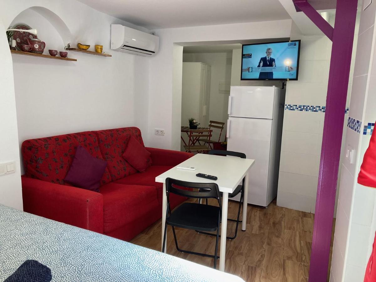 מאלגה Malaguena Salerosa "Apartamento - Estudio Con Terraza" En Casa Tipica De 1 A 4 Dormitorios מראה חיצוני תמונה