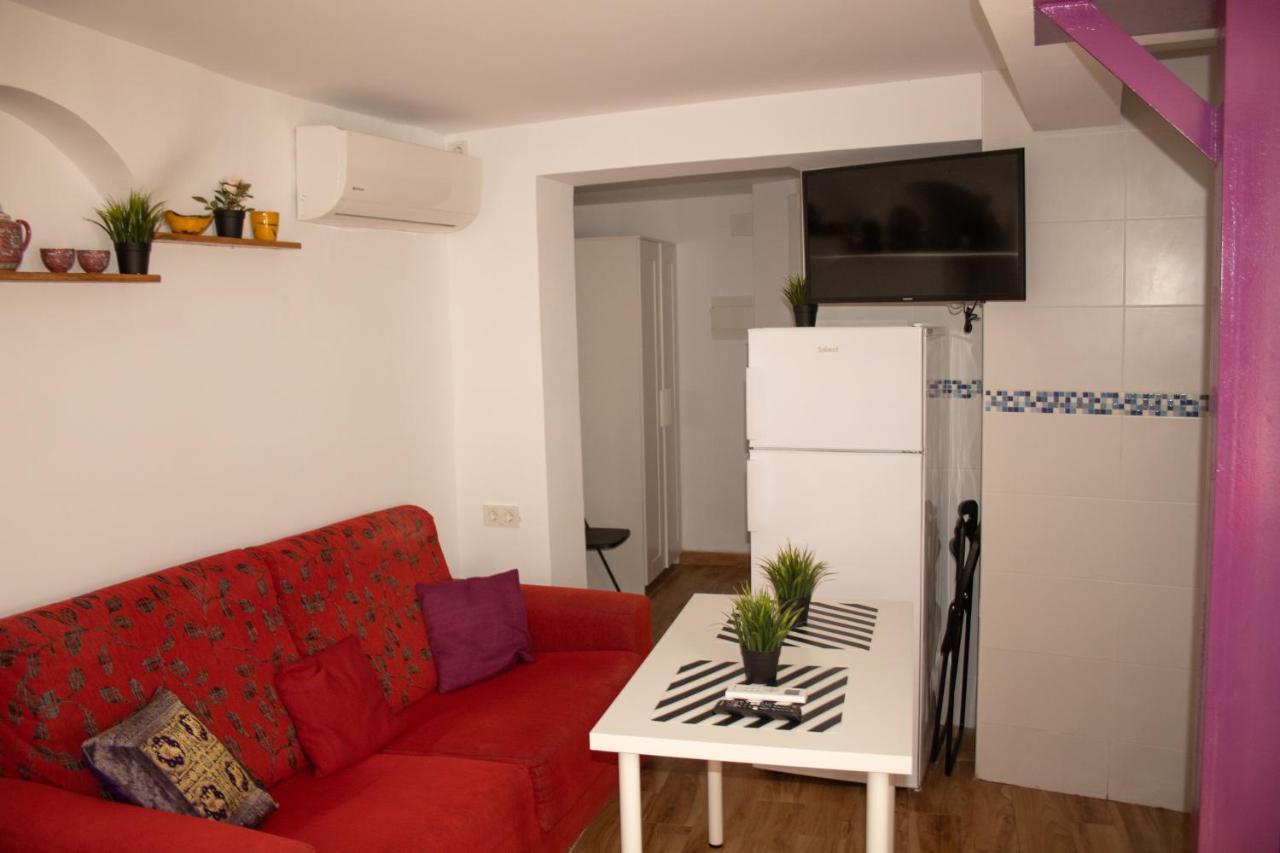 מאלגה Malaguena Salerosa "Apartamento - Estudio Con Terraza" En Casa Tipica De 1 A 4 Dormitorios מראה חיצוני תמונה